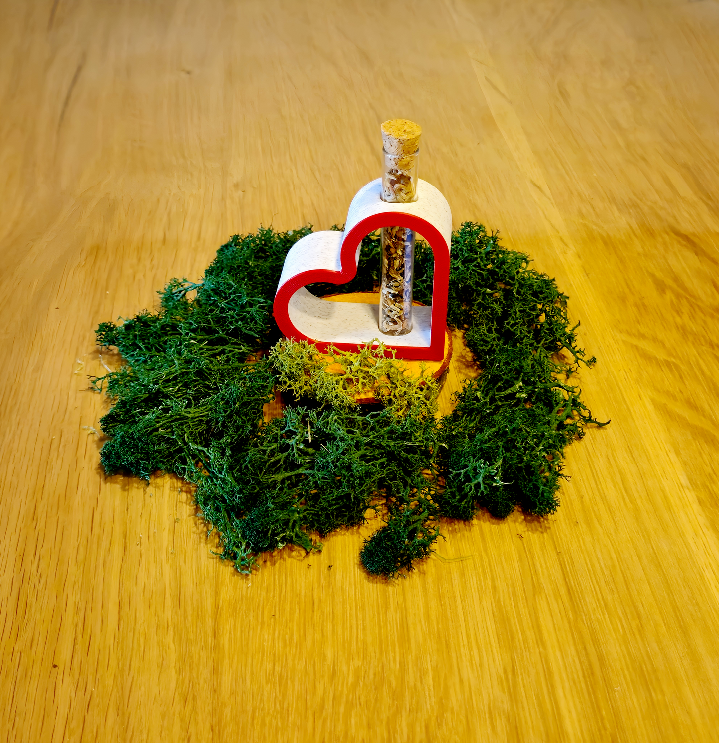 NordGrün Herz Wildblumensamen im Reagenzglas