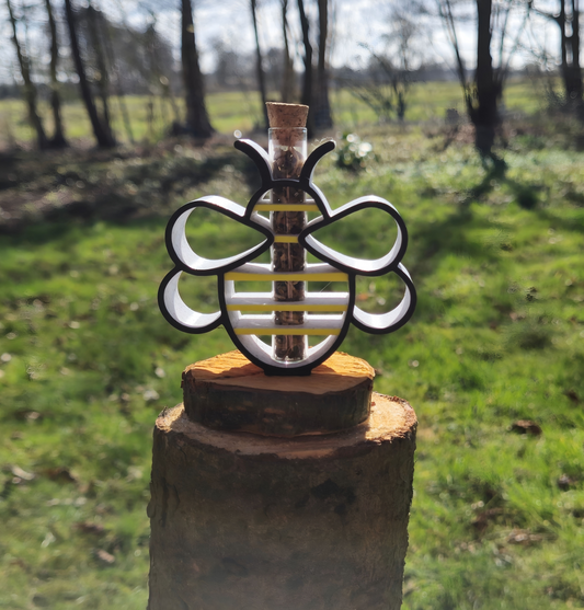 NordGrün Hummel Wildblumensamen im Reagenzglas